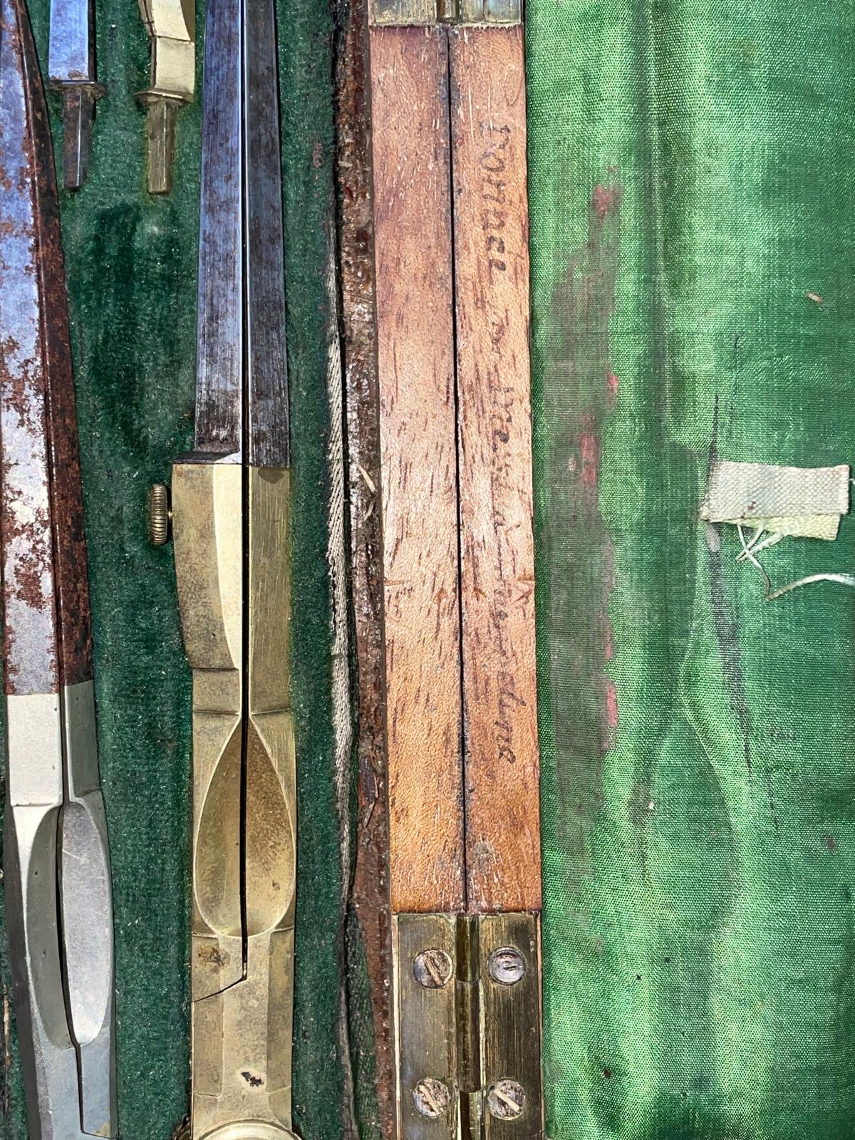 Bougeoir empire à poussoir