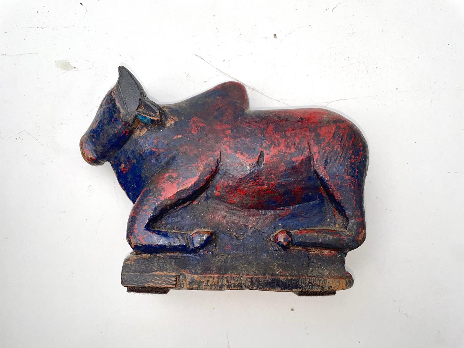 Taureau bois polychrome ancien  (Rajasthan)