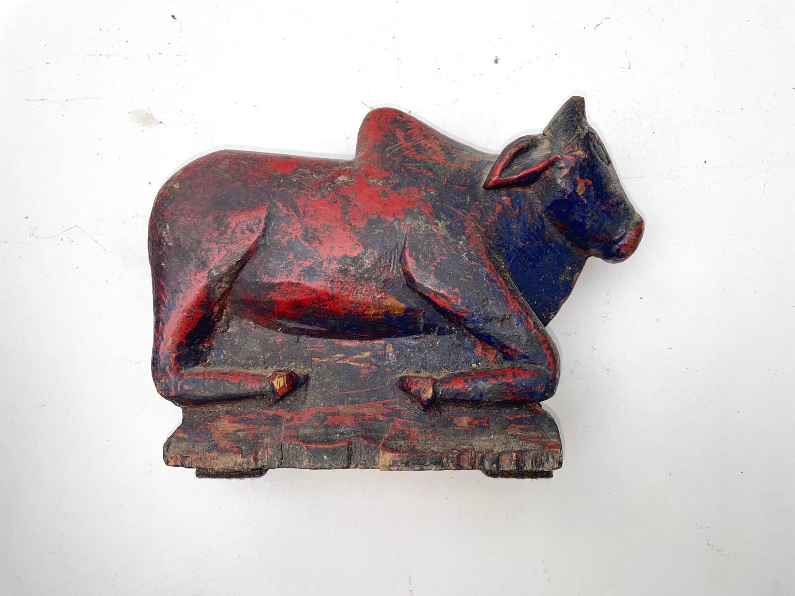 Taureau bois polychrome ancien  (Rajasthan)