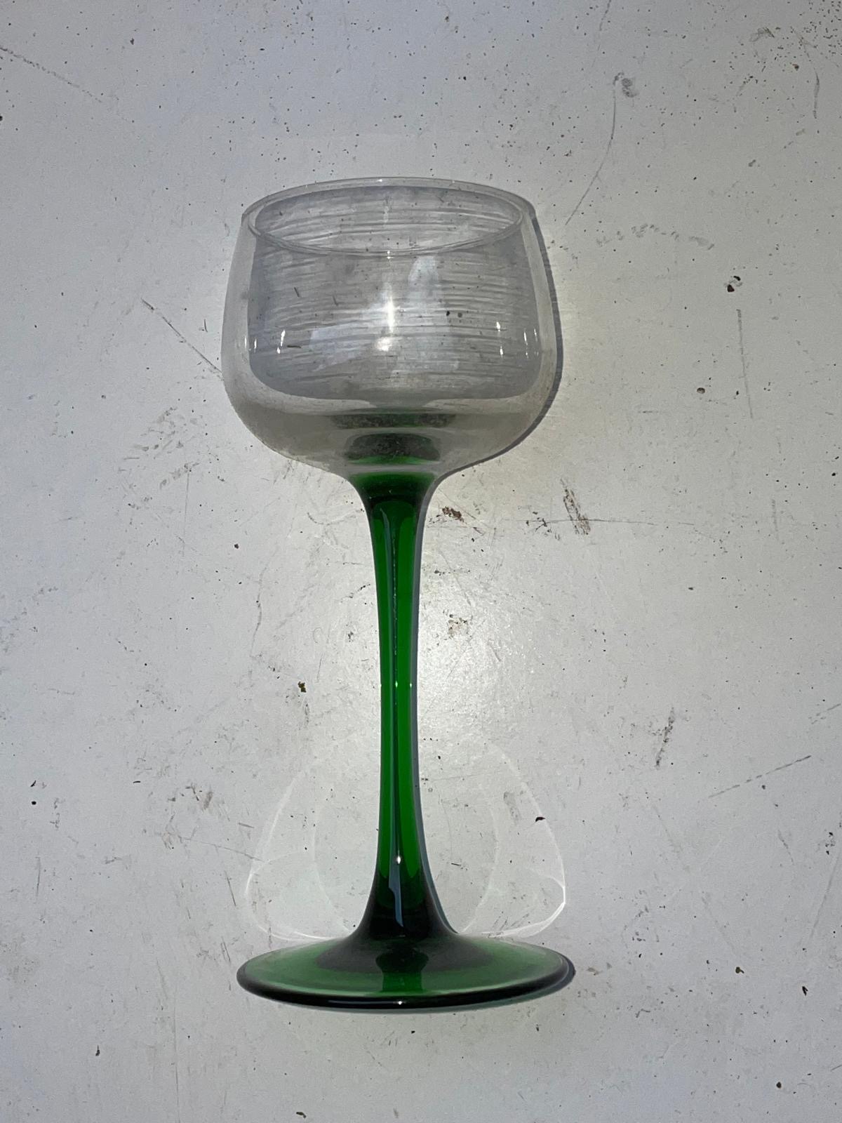 12 verres à vin blanc luminarc